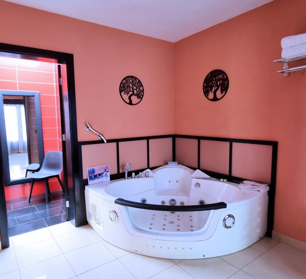 Evita Beach Suites Exclusivas Caleta de Sebo Exteriör bild