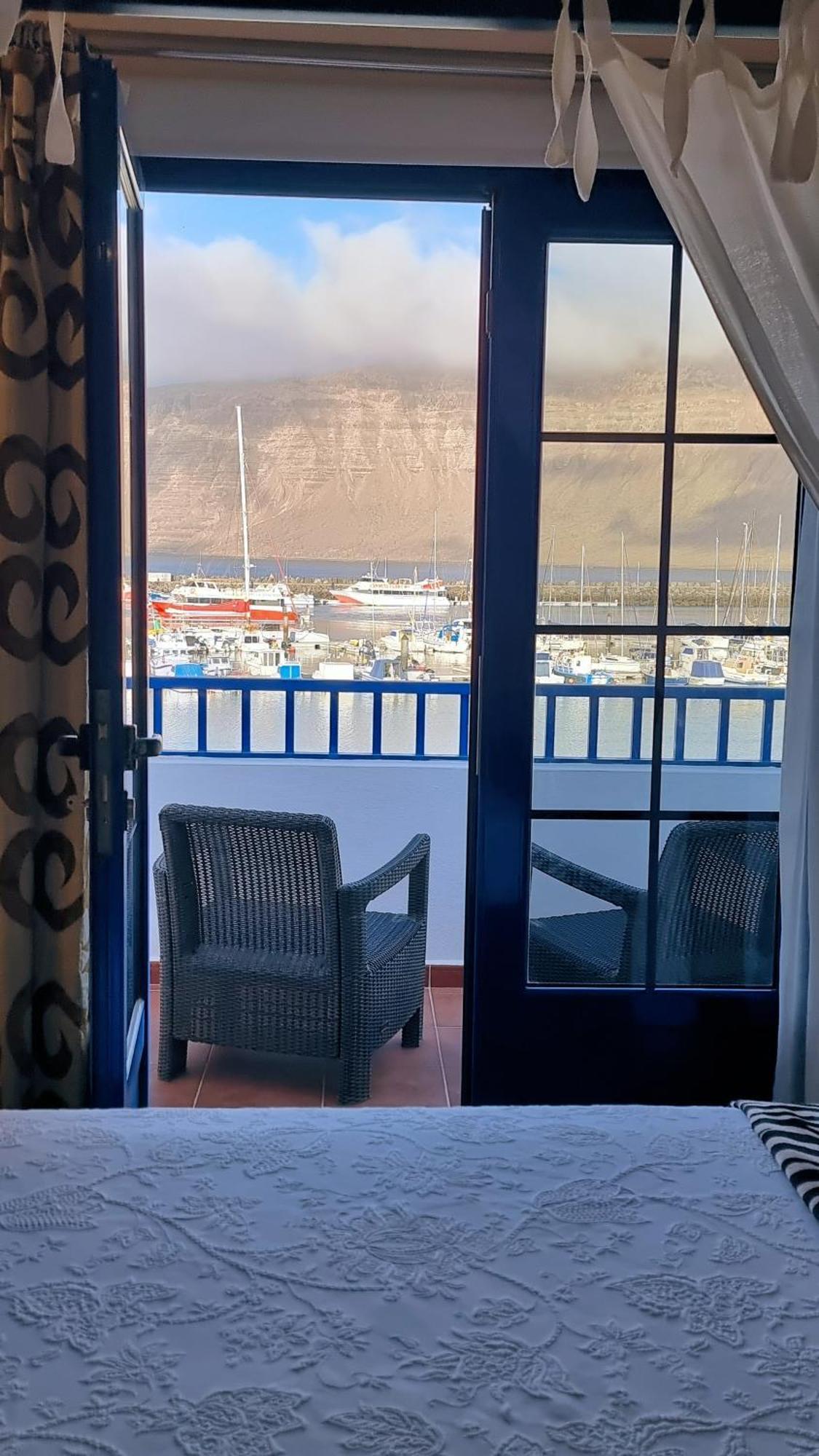 Evita Beach Suites Exclusivas Caleta de Sebo Exteriör bild